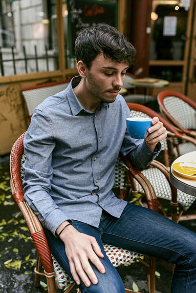 Avec quoi porter une chemise bleu ciel homme ? - Mise au Green